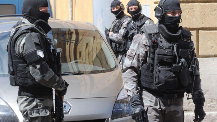 Charlatanisme, viol, drogue... La police italienne frappe le cœur de la mafia sénégalaise