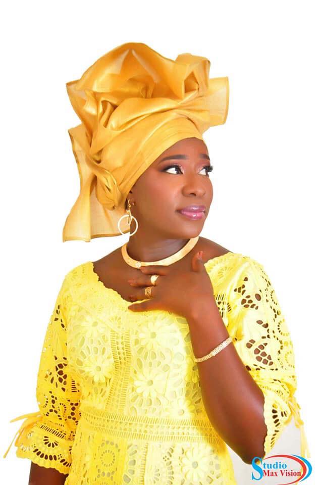 Photos: Très simple et très belle, heureux Ménage Mme Diop 