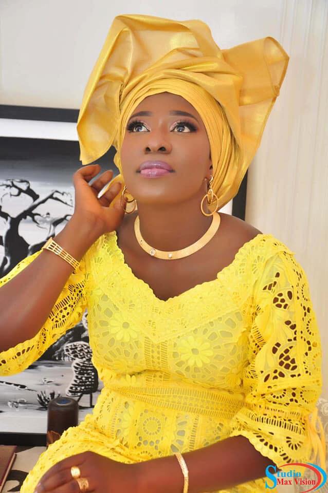 Photos: Très simple et très belle, heureux Ménage Mme Diop 