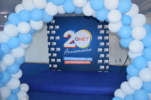 Photos : Exposition des produits de Qnet à la place du Souvenir Africain