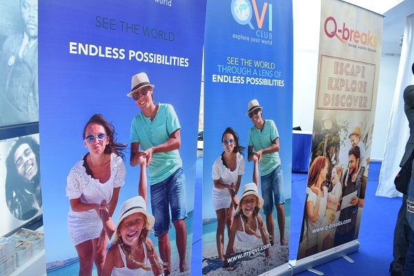 Photos : Exposition des produits de Qnet à la place du Souvenir Africain