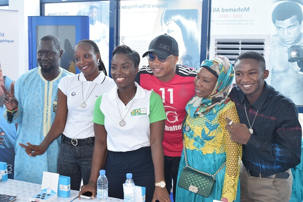 Photos : Exposition des produits de Qnet à la place du Souvenir Africain