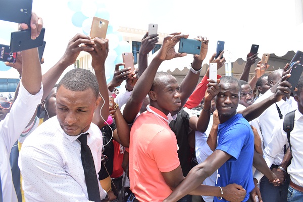 Photos : Exposition des produits de Qnet à la place du Souvenir Africain