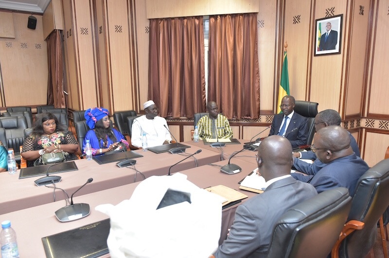 Après leur audience avec le Premier Ministre Mahammed Boun Abdallah Dionne, Bara Sow et la Fédération des laobés du Sénégal et de la diaspora ( Flsd ) plus que jamais déterminés à réélire Macky Sall