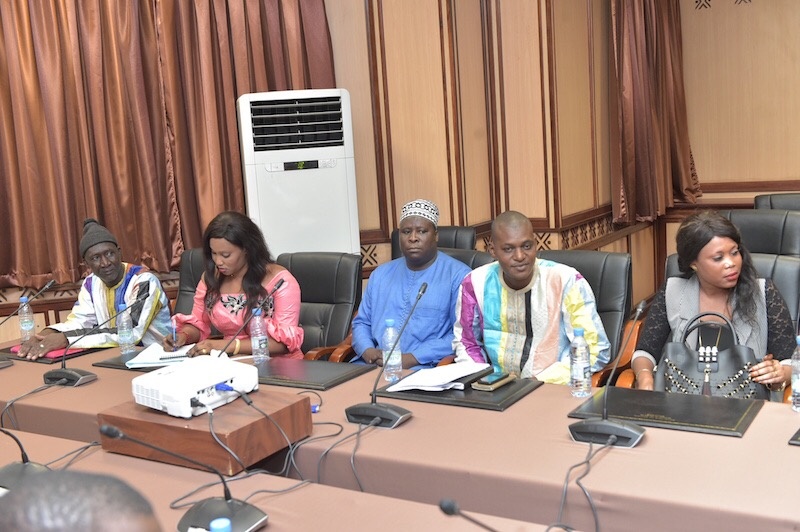 Après leur audience avec le Premier Ministre Mahammed Boun Abdallah Dionne, Bara Sow et la Fédération des laobés du Sénégal et de la diaspora ( Flsd ) plus que jamais déterminés à réélire Macky Sall