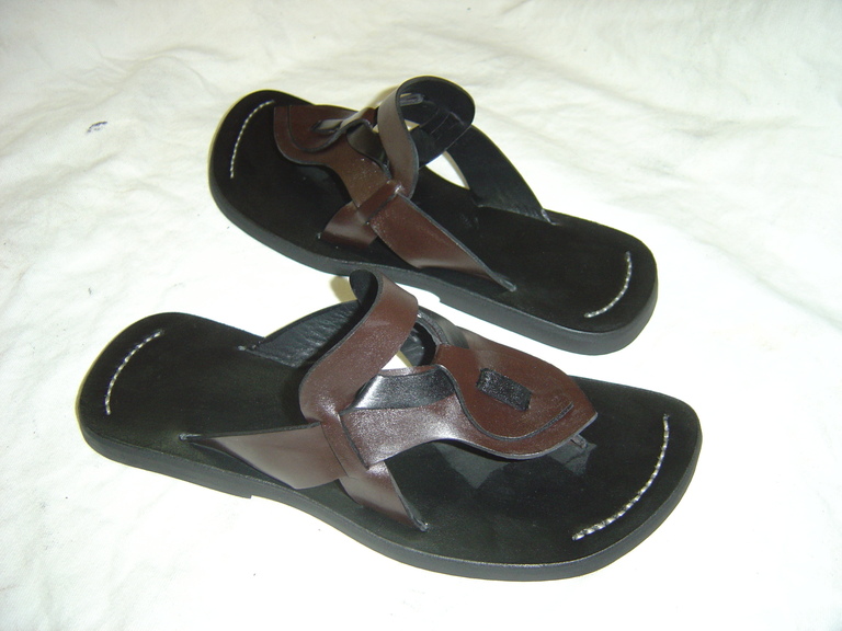 Commandez vos chaussures de Tabaski en appelant au 775166990