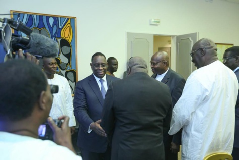 Remise des rapports de la Médiature: Macky Sall magnifie le travail de Alioune Badara Cissé Remise des rapports de la Médiature: Macky Sall magnifie le travail de Alioune Badara Cissé