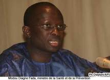 Le ministre de la Santé publique et de la Prévention, Modou Diagne Fada a perdu, hier dimanche 28 novembre 2010 sa sœur Ndèye Fatou Diagne. La rédaction de Leral.net lui présente ses sincères condoléances. 