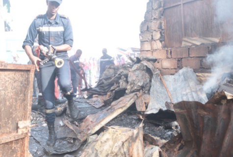 Les incroyables images de l'incendie de Pétersen