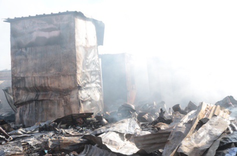 Les incroyables images de l'incendie de Pétersen