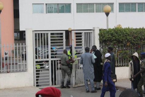 Agression d'un journaliste: Les chroniqueurs judiciaires en guerre contre un gendarme