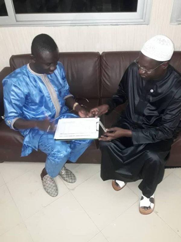 Le chanteur Pape Diouf parraine Macky Sall