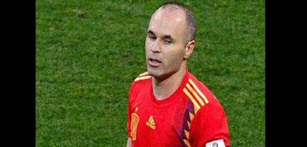 Société: Ce beau geste d’Iniesta et Podolski émeut la toile!