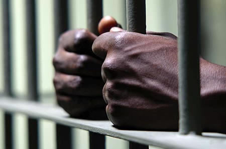 L’escroc promet le mariage à sa victime mais écope de 3 ans de prison
