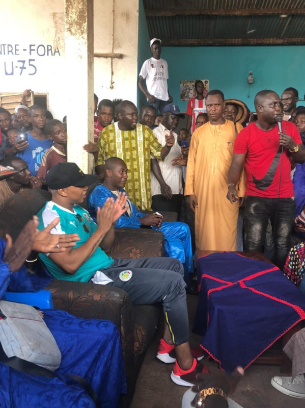 Banlieue dakaroise: L’international El Hadj Diouf, président du mouvement force citoyenne, sensibilise 