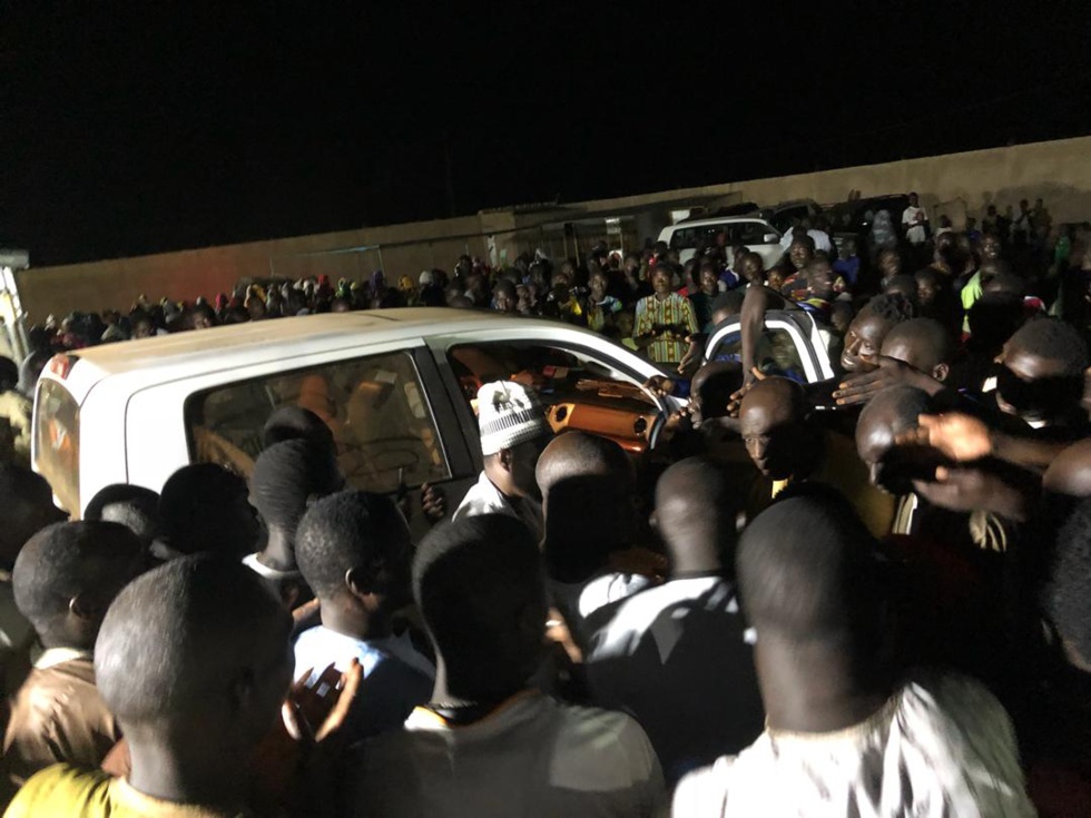 Visite de Serigne Bass Abdou Khadr à Touba Diaty dans le Cayor chez Serigne Mouhamadan Mbacké Ibn Serigne Abdoul Ahad
