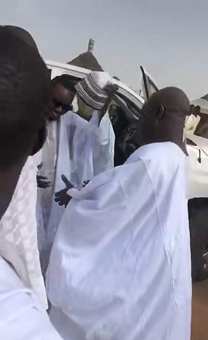 Visite de Serigne Bass Abdou Khadr à Touba Diaty dans le Cayor chez Serigne Mouhamadan Mbacké Ibn Serigne Abdoul Ahad