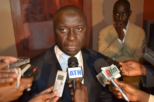 Vidéos-Photos : Idrissa Seck tance les policiers, boude la reunion du PDS et explique : "Le PDS, du père, de la mère et du fils, je m'y oppose"