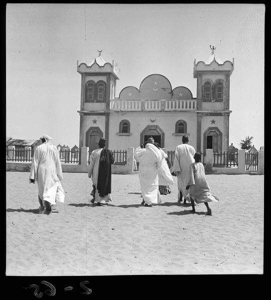 Photos: Seydina Amar Madione Lahi (fils de Seydina Limamou Lahi asw) et second Khalif de la communauté Layenne Photos: Seydina Amar Madione Lahi (fils de Seydina Limamou Lahi asw) et second Khalif de la communauté Layenne