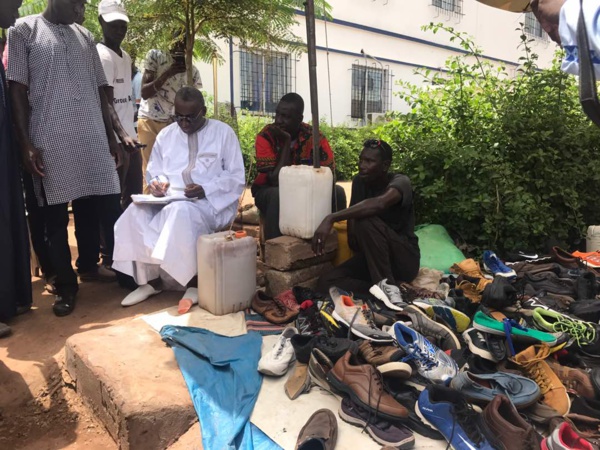 Me Sidiki Kaba Délégué Régional va au contact des populations pour la collecte des parrainages