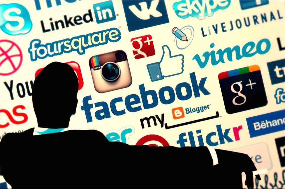 L’Arche Communication cherche : Un Community Manager