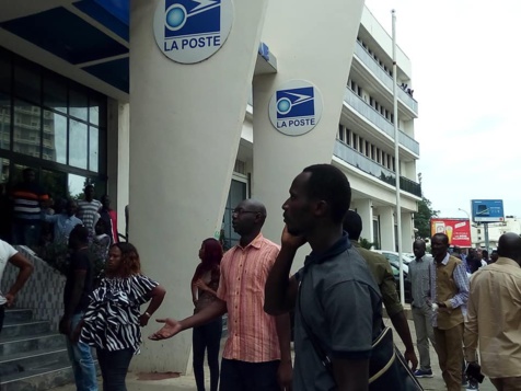 Poste:  l'Assemblée générale des travailleurs vire à la bagarre, plusieurs blessés (images)