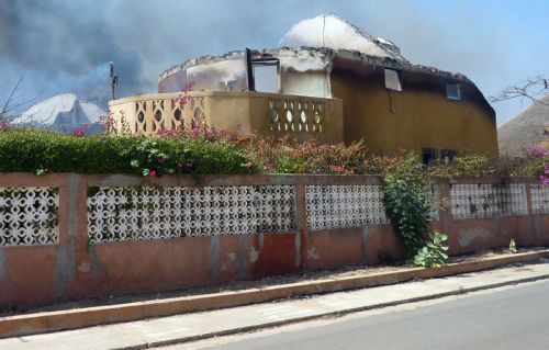 Video-Photos : Les images inédites de l'incendie du Lamantin