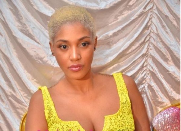 Adjia Diallo devient maman Adjia Diallo devient maman