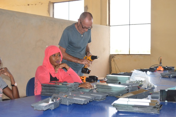 Eclairage deTouba: L’association "Touba Ca kanam et ADMEC" signent une convention de 5 000 lampadaires Eclairage deTouba: L’association "Touba Ca kanam et ADMEC" signent une convention de 5 000 lampadaires