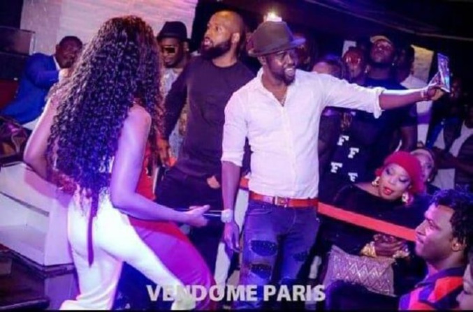 (6 photos) : Après la soirée de Pape Diouf, les artistes sénégalais s’éclatent en boîte de nuit à Paris
