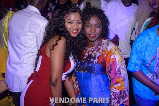 (6 photos) : Après la soirée de Pape Diouf, les artistes sénégalais s’éclatent en boîte de nuit à Paris