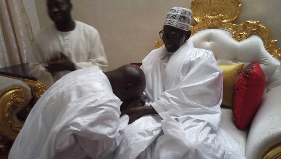 PHOTOS - Le président Idrissa SECK reçu ce matin à Touba par le Khalife Général des Mourides Serigne Mountakha MBACKÉ