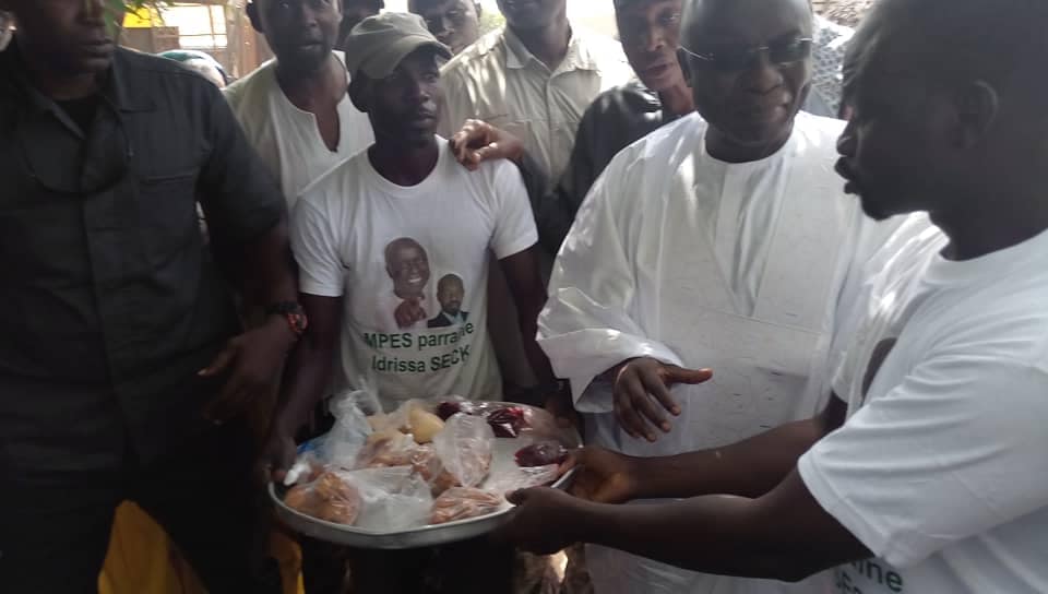 PHOTOS - Le président Idrissa SECK reçu ce matin à Touba par le Khalife Général des Mourides Serigne Mountakha MBACKÉ