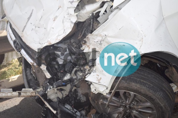 Photos Accident sur l'autoroute à péage : Collision monstre entre plusieurs voitures à hauteur de Diamniadio