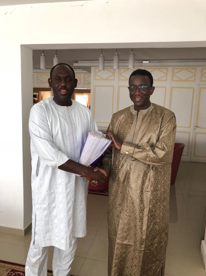 Parrainage: Adama Faye dépose 5500 signatures à Grand-Yoff pour le Président Macky Sall...
