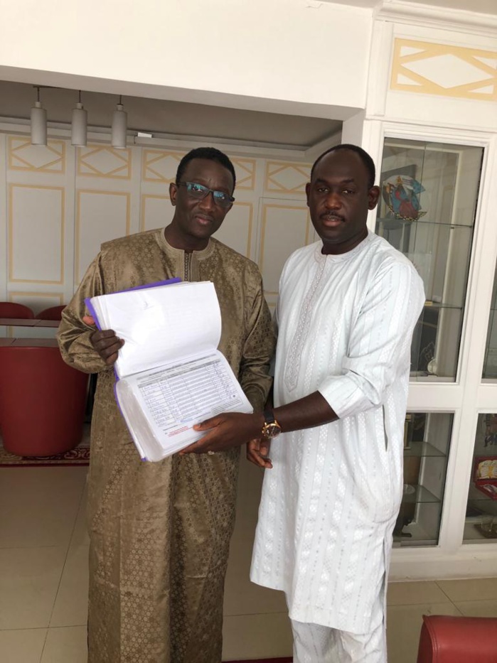 Parrainage: Adama Faye dépose 5500 signatures à Grand-Yoff pour le Président Macky Sall...
