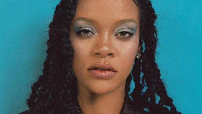 Rihanna taclée sur ses origines, elle remet un hater à sa place et c'est épique !