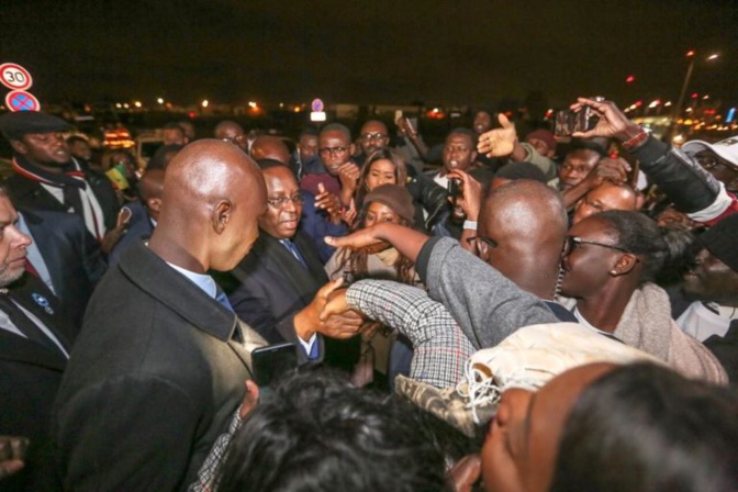 Accueil chaleureux du président de la République Macky SALL par les Sénégalais de la France