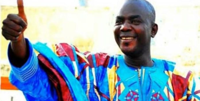 Urgent : Bécaye Mbaye quitte la 2sTv Urgent : Bécaye Mbaye quitte la 2sTv