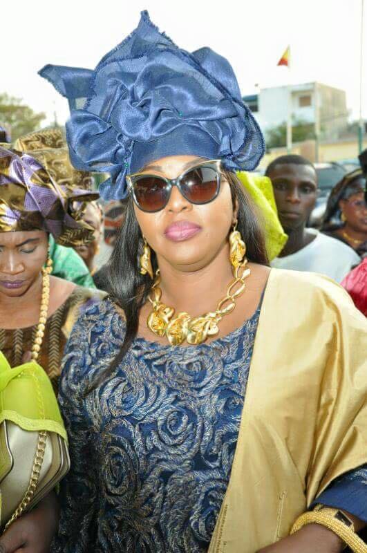 L’une des épouses d’Aly Ngouille Ndiaye, une grande dame au “Tagualou” flamboyant
