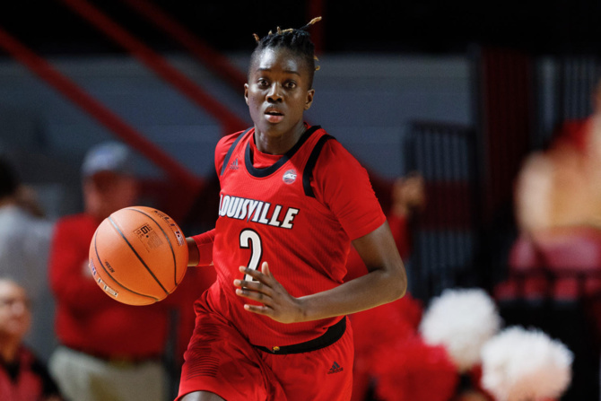 YACINE DIOP, AILIERE UNIVERSITE DE LOUISVILLE (ETATS-UNIS)  « Mon rêve, c'est d'intégrer la Women National Basketball American (WNBA) »