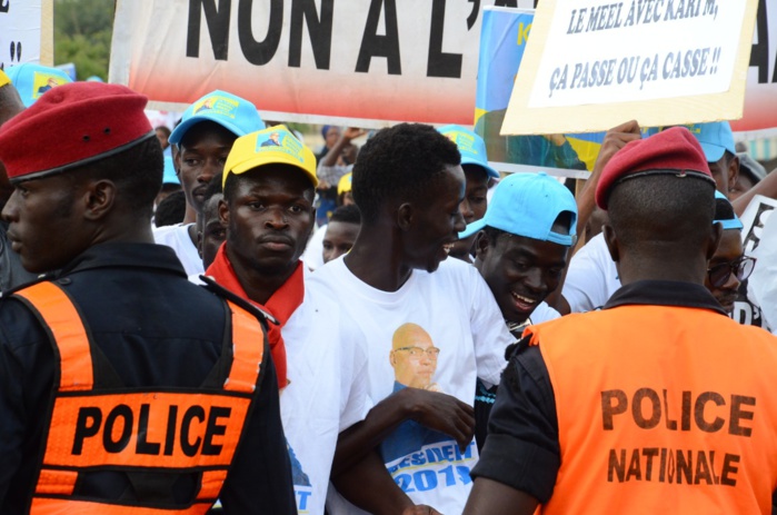 80 Photos de la marche de l'opposition du 28 novembre 2018 à la Place de l'Obélisque 