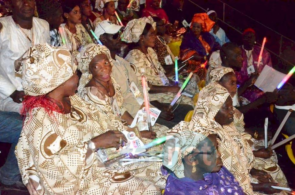 Diamniadio: Les premières images de l'investiture de Macky Sall par BBY à Dakar Arena Diamniadio: Les premières images de l'investiture de Macky Sall par BBY à Dakar Arena