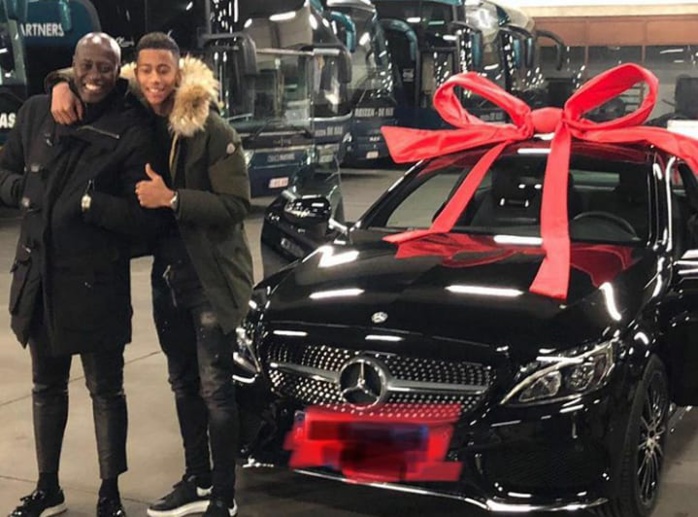 Photos : L'incroyable cadeau de Khalilou Fadiga à son fils Noah, regardez