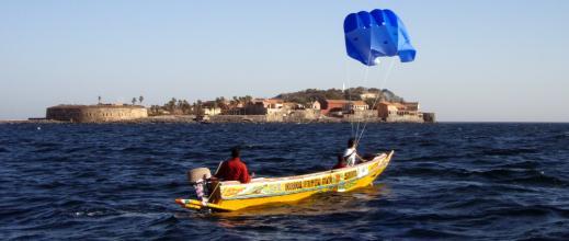 La "pirogue cerf-volant", la nouvelle embarcation économique des pécheurs sénégalais