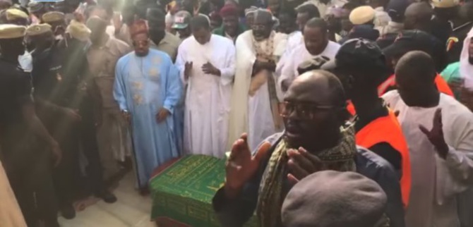 Lieu d’inhumation de Sidy Lamine Niass : Léona, la polémique de la tombe, les heures d’attente…