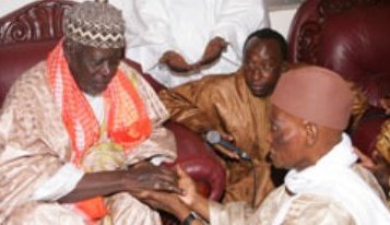 Un fils de Serigne Bara veut chasser Wade du pouvoir