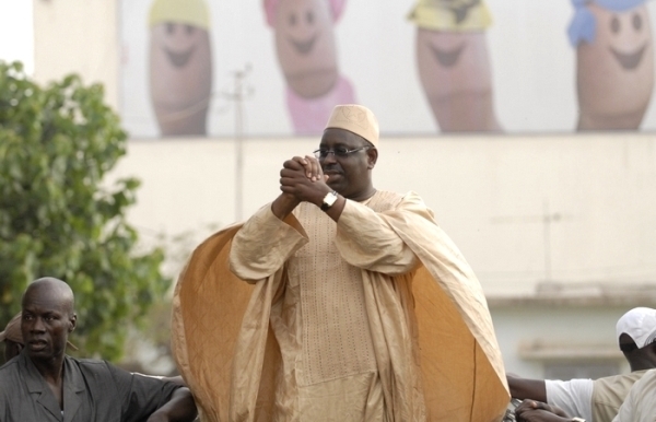 Macky Sall devant les taximen : « Il faut une forte réduction de la fiscalité sur les véhicules de transport »