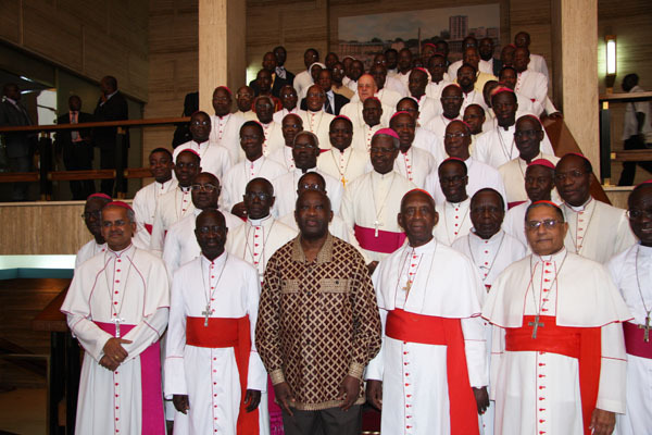 Le Vatican demande à Gbagbo « d’accepter » sa défaite et de se « retirer »