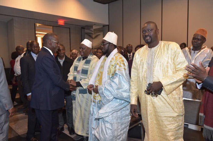 Photos : Le Premier ministre Mahammmed Boun Abdallah Dionne en toute complicité avec les les Sénégalais des États-Unis
